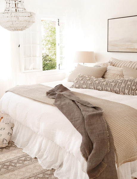Pom Pom ZUMA - NATURAL - K BLANKET 110"X90"